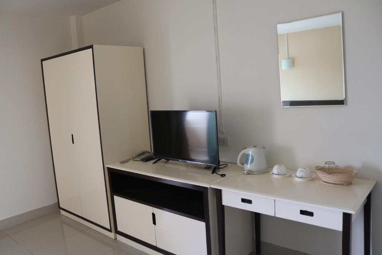 Ladapan Mansion Apartamento Nonthaburi Exterior foto