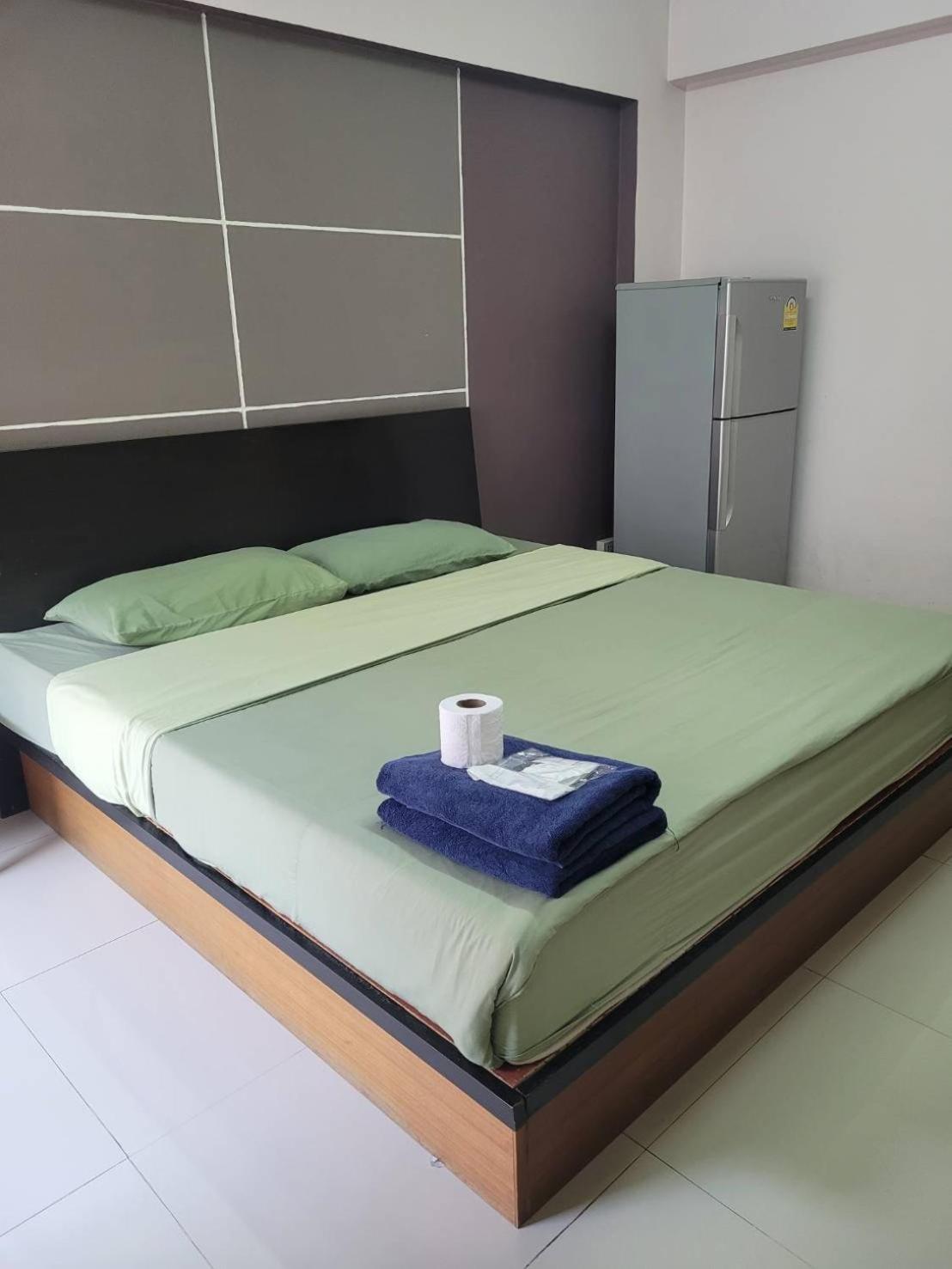 Ladapan Mansion Apartamento Nonthaburi Exterior foto